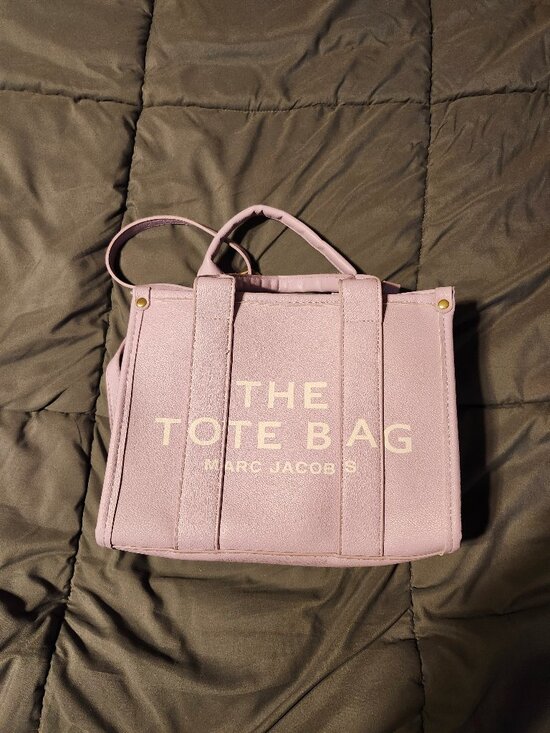 Marc Jacobs Handbags - Marc Jacob's tote bag